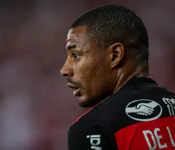 Tite revela preocupação com De La Cruz no Flamengo: &quot;colocou uma, duas vezes a mão na perna&quot;
